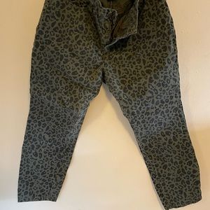 Dark green leopard jean